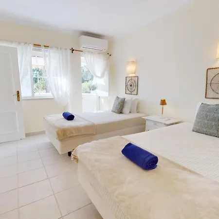 Sunset,sleeps 9,heatable Pool,walk To Marina Vilamoura