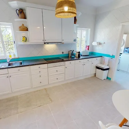 Sunset,sleeps 9,heatable Pool,walk To Marina Вилла *